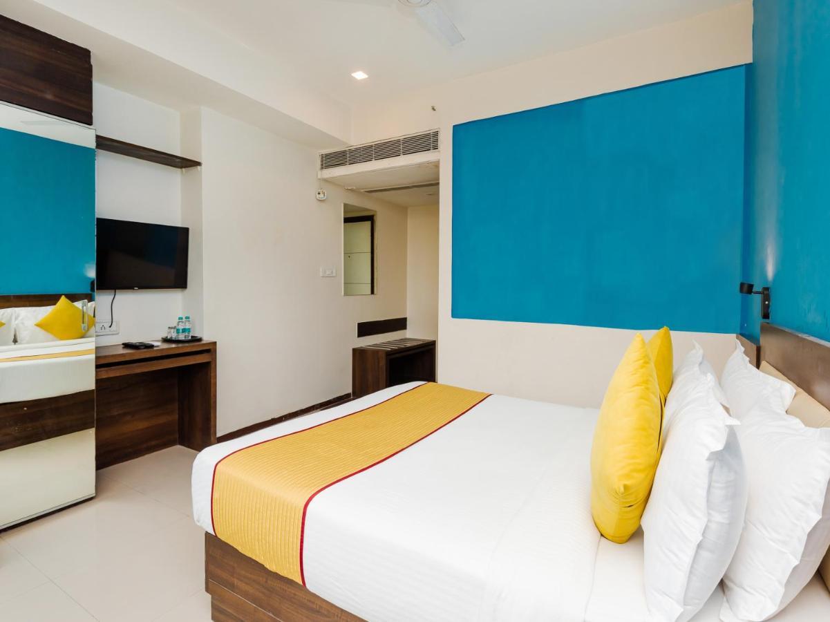 Hotel Aura - Near Malad Link Road Gorai Exterior photo