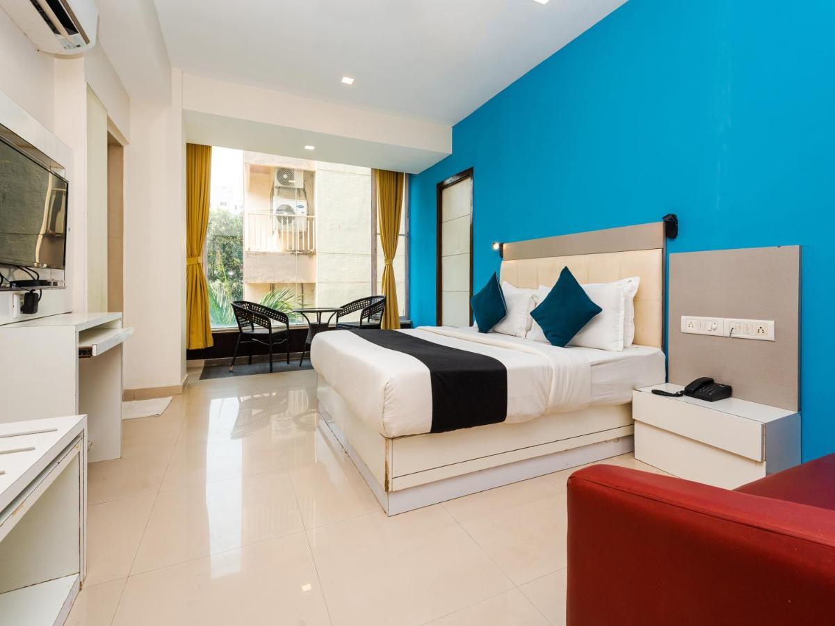 Hotel Aura - Near Malad Link Road Gorai Exterior photo