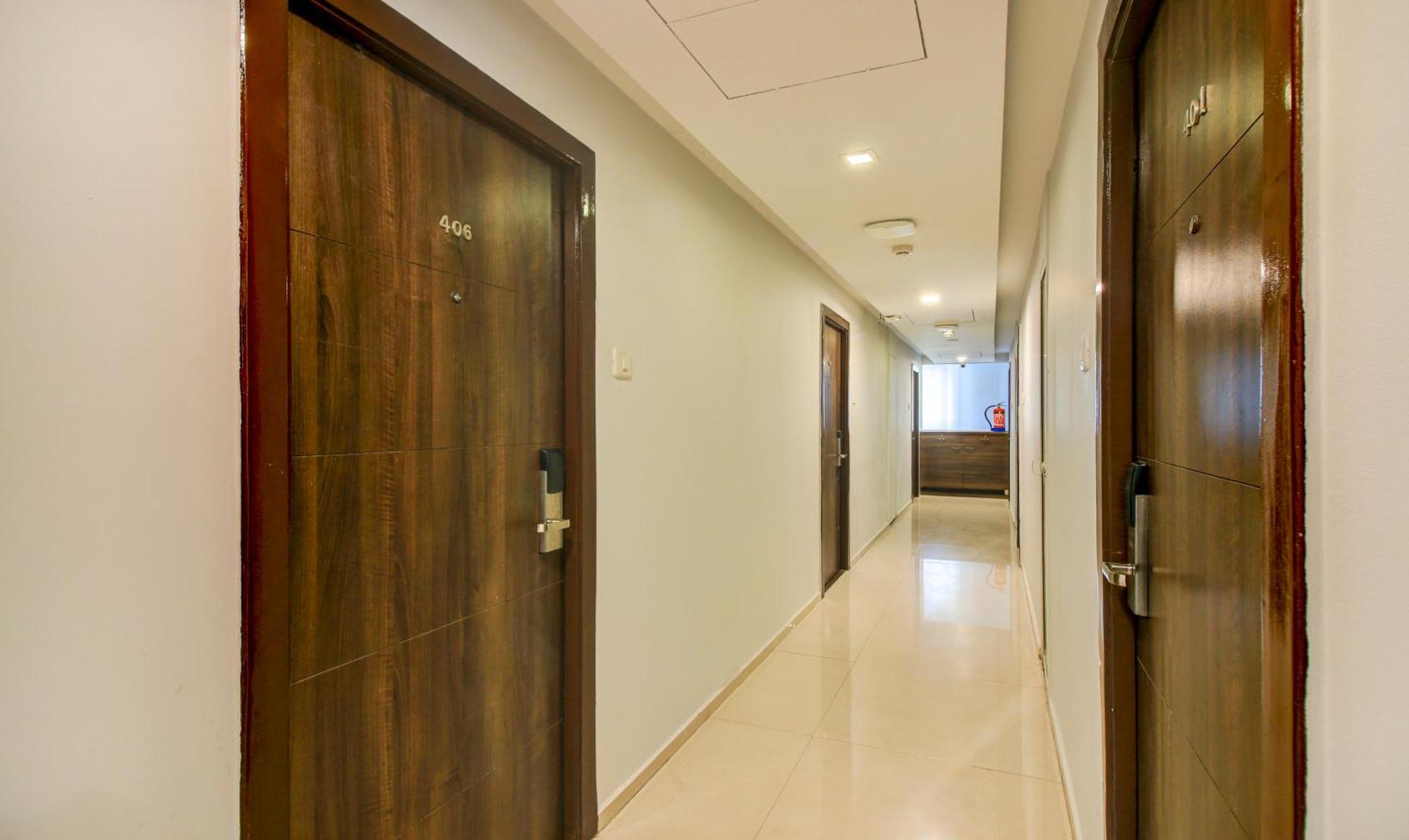 Hotel Aura - Near Malad Link Road Gorai Exterior photo