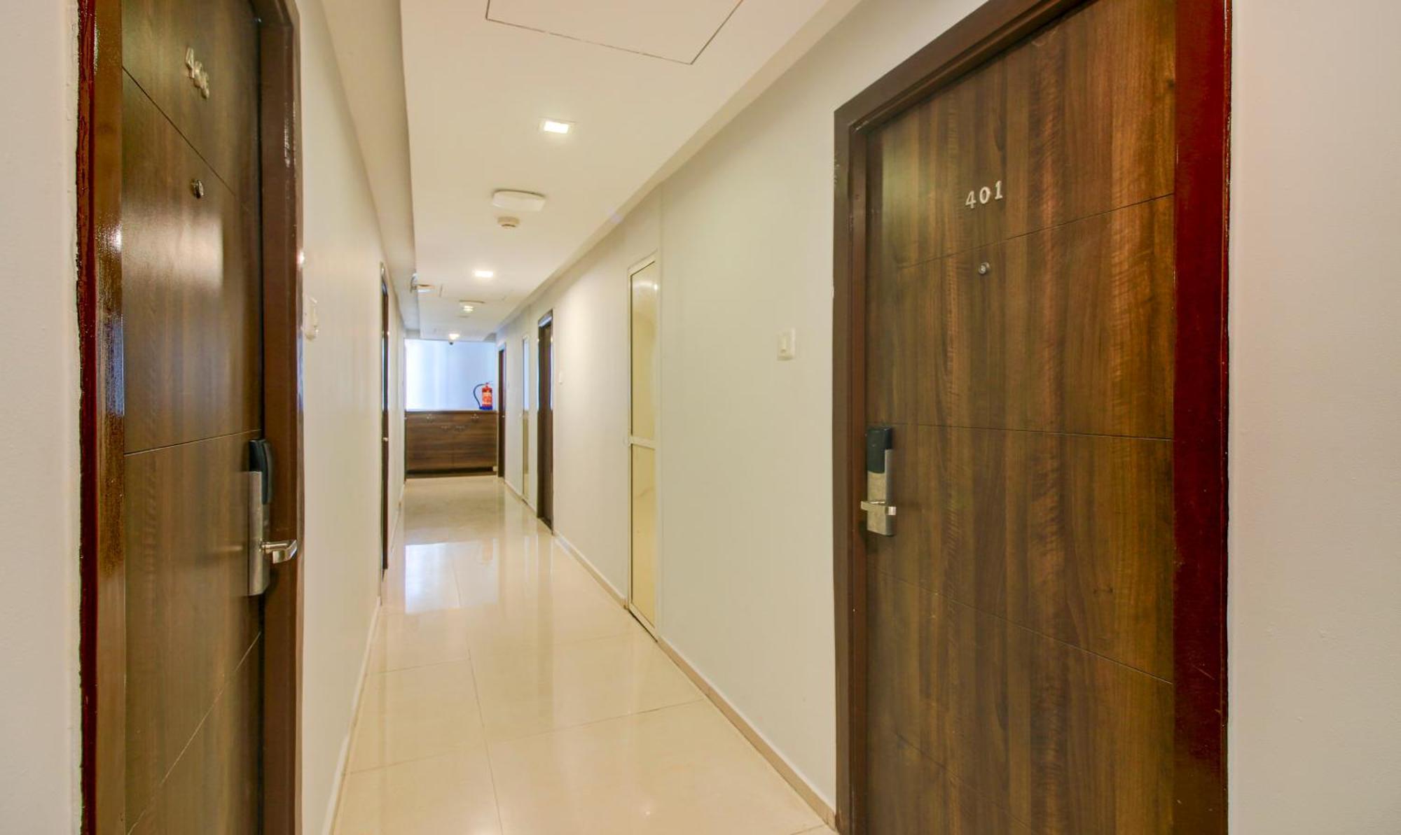 Hotel Aura - Near Malad Link Road Gorai Exterior photo